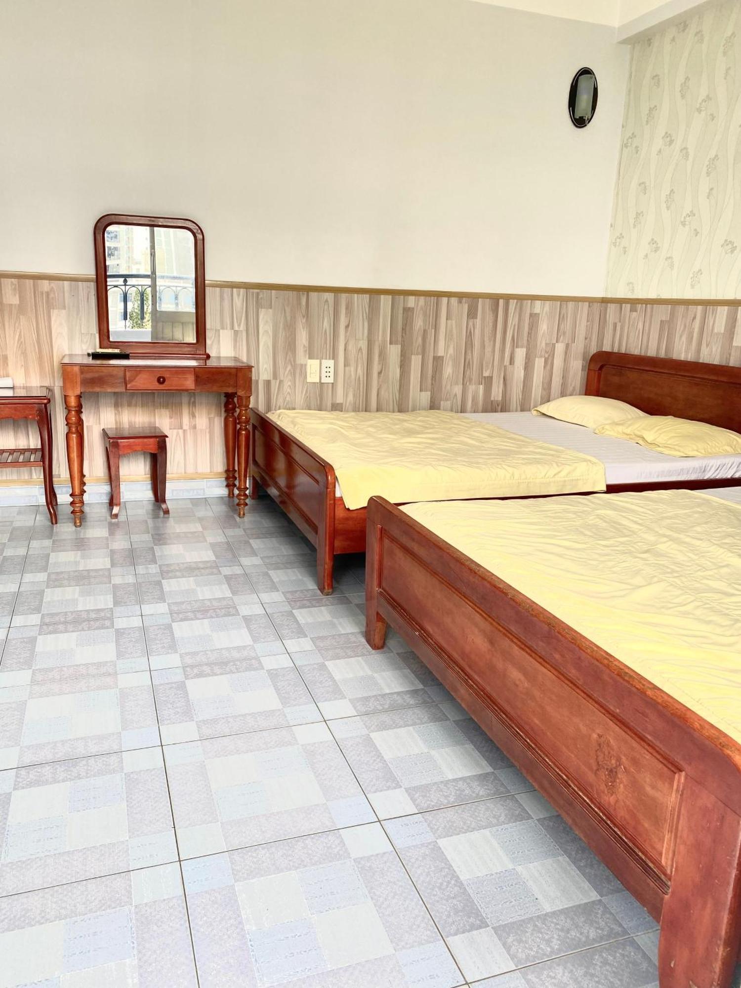 Tue Tinh Hotel Nha Trang Exterior photo