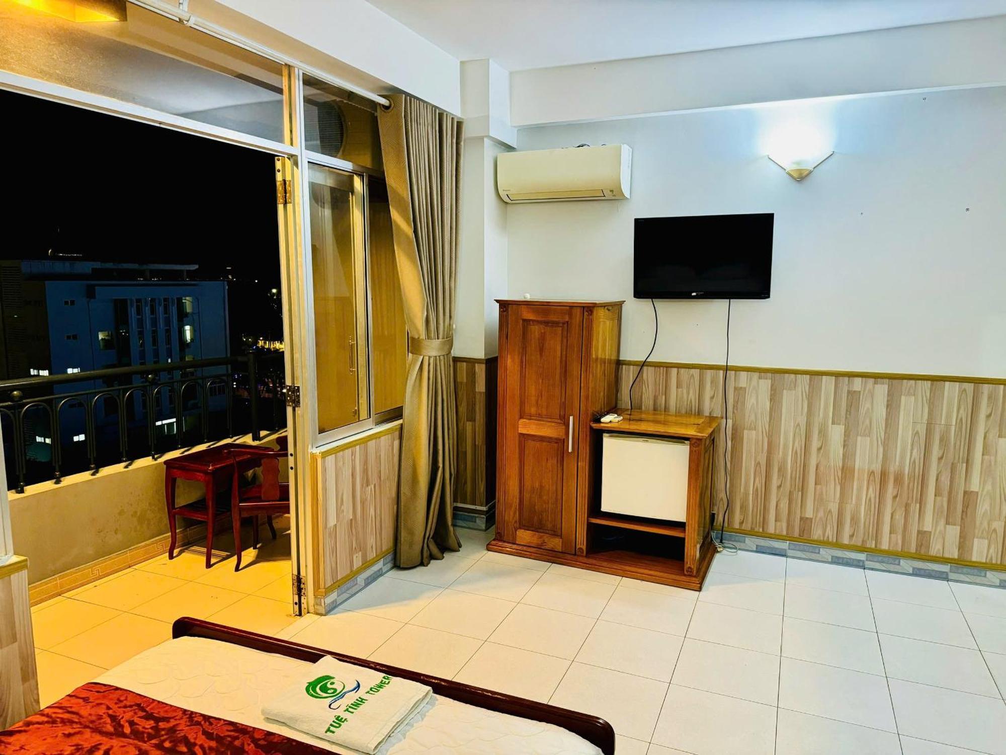 Tue Tinh Hotel Nha Trang Exterior photo
